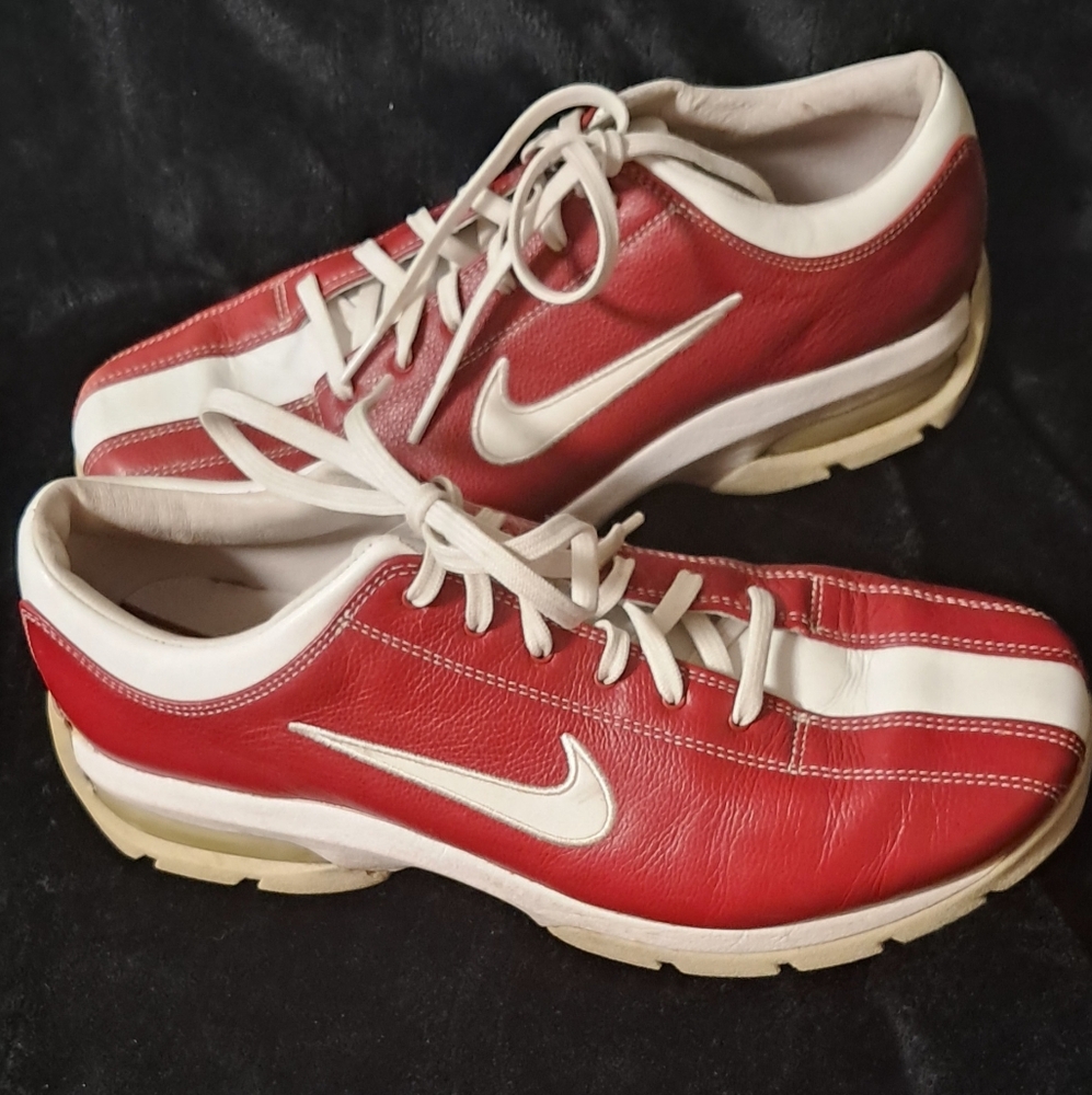 Women's retro size 9W Sport Performance golf shoes